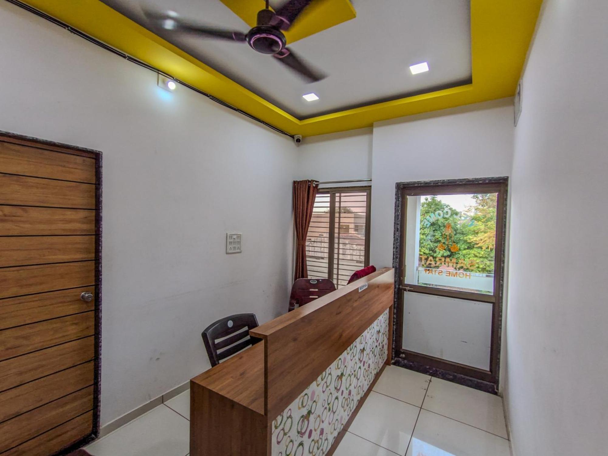 Samrat Homestay Garudeshwar Екстериор снимка